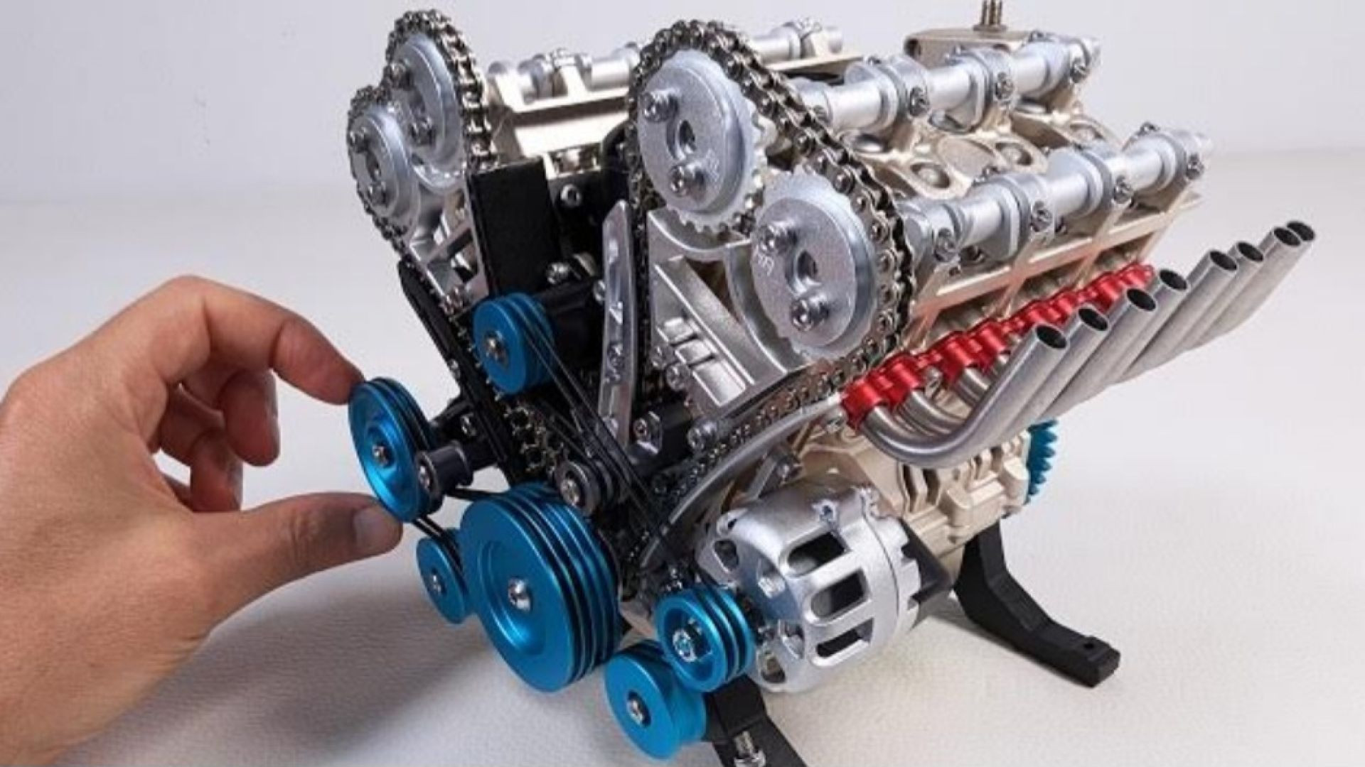 ⁣How to build a V8 Car Engine Model I Magnetic Games